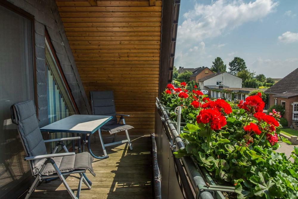 Zwei Ferienwohnungen Ankerpatz 70 Qm Mit Loggia & Puppenstube 50 Qm Mit Gartenterrasse In Hagenburg Naehe Steinhuder Meer Εξωτερικό φωτογραφία